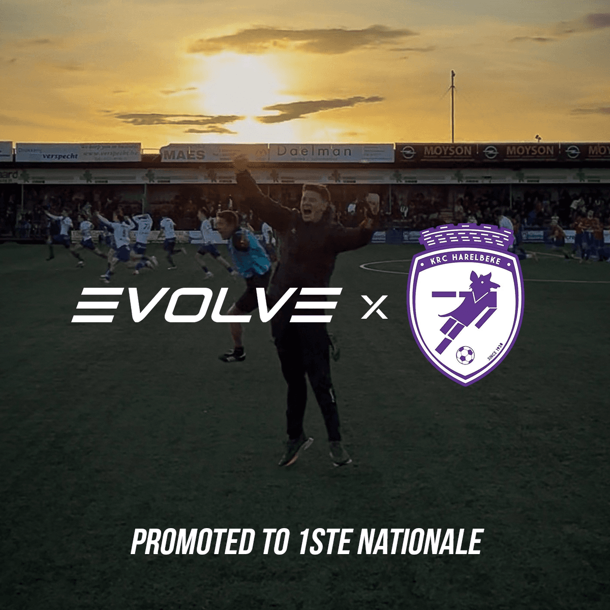 EVOLVE x KRC Harelbeke: staff celebrating on the pitch, promoted to 1ste Nationale